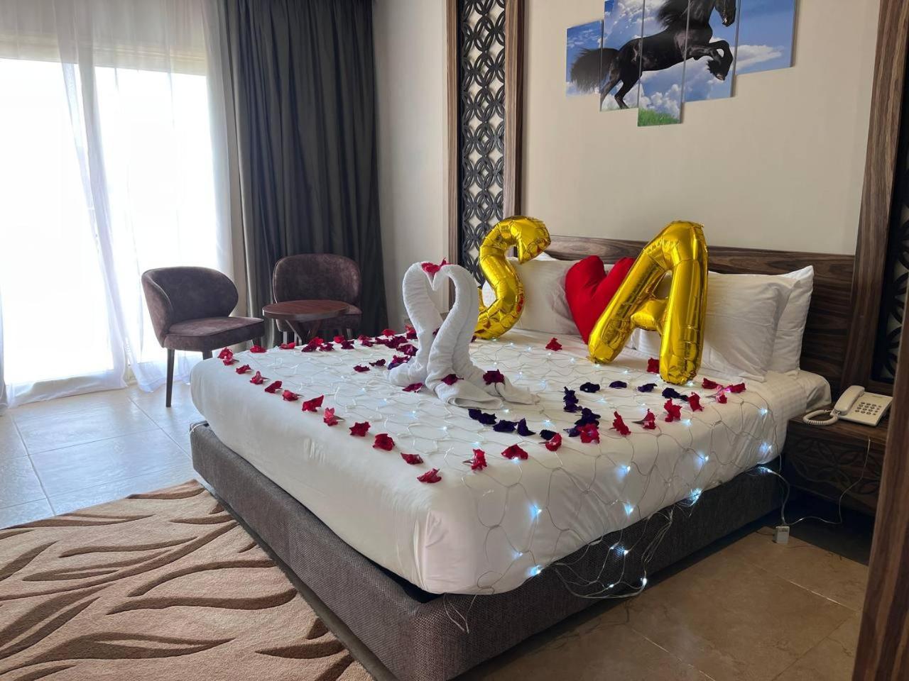 باقة شهر العسل ديلوكس
